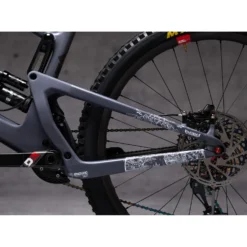 DYEDBRO Frame Protection Kit EWS Stormstatic - White Matte -Kind Shock Verkoop dyedbro ews chainstays 1223896