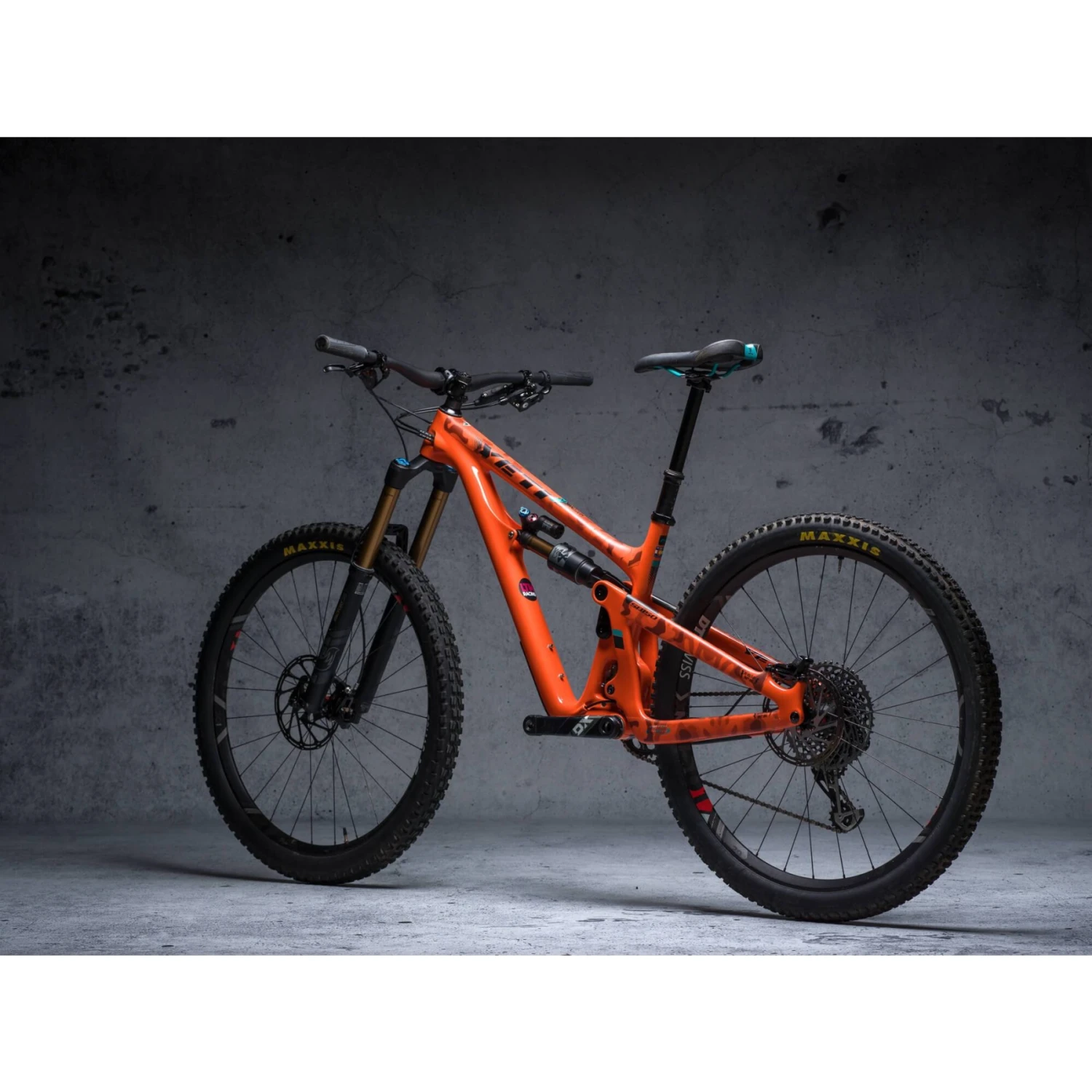 DYEDBRO Beschermfolie Voor Het Frame - Camo - Black Gloss 7 DYEDBRO Beschermfolie Voor Het Frame - Camo - Black Gloss - Afbeelding 7