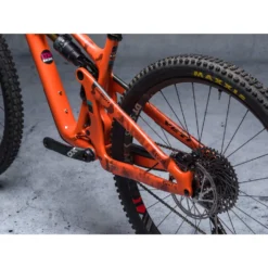 DYEDBRO Beschermfolie Voor Het Frame - Camo - Black Gloss 10 DYEDBRO Beschermfolie Voor Het Frame - Camo - Black Gloss -Kind Shock Verkoop dyedbro frame protection kit camo black gloss 5 1493619