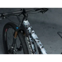 DYEDBRO Beschermfolie Voor Het Frame - Camo - White Gloss -Kind Shock Verkoop dyedbro frame protection kit camo white gloss 5 1493632