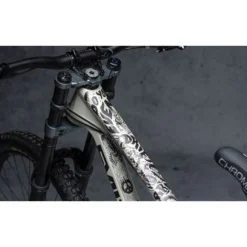 DYEDBRO Beschermfolie Voor Het Frame - Fluor - Black Matt