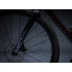 DYEDBRO Lightning Gravel Beschermfolie Voor Het Frame - Pink Matte -Kind Shock Verkoop dyedbro lightning gravel frame protection kit pink matte 6 1494151