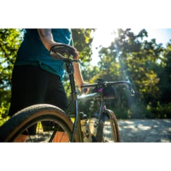 Cane Creek EeSilk+ Suspension Seatpost - Aluminium - 378mm - Ø 27.2mm -Kind Shock Verkoop eesilkpluslifestyledetail2 1490806