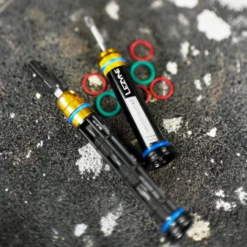 Lezyne Dual Insert Kit - Tubeless Repair Multitool - Medium -Kind Shock Verkoop lezyne dual insert kit detail 3 957214