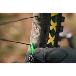 Peaty's X Chris King Tubeless Valves - MK2 - Violet -Kind Shock Verkoop peatys x chris king tubeless valves mk2 emerald 3 1494094 6
