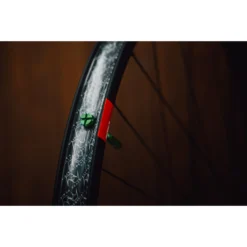 Peaty's X Chris King Tubeless Valves - MK2 - Turquoise 10 Peaty's X Chris King Tubeless Valves - MK2 - Turquoise -Kind Shock Verkoop peatys x chris king tubeless valves mk2 emerald 5 1494096 1