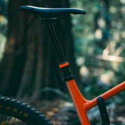 PNW Components Loam MTB Dropper Seatpost - 30.9mm | Blackout -Kind Shock Verkoop pnw components loam dropper seatpost blackout mounted 1236056