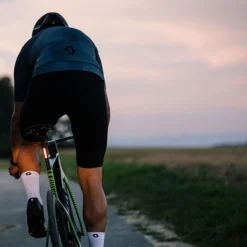 Syncros Duncan SL Aero CFT Zadelpen Voor Scott Foil 3 RC / Plasma TT - Carbon - 0mm Offset | Zwart -Kind Shock Verkoop syncros duncan sl aero cft carbon black rear light mounting on 1427328