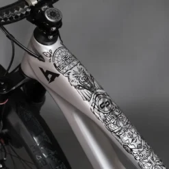 Unleazhed Frame Unscratch Bp01-L Frame Protection Tape - Tatanka Black Glossy -Kind Shock Verkoop unleazhed frame unscratch bp01 l frame protection tape tatanka black glossy 3 1219253