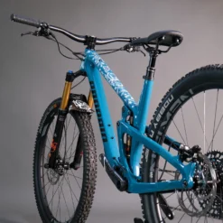 Unleazhed Frame Unscratch Bp01-S Frame Protection Tape Top Tube - Edition Serfaus Fiss Ladis White Glossy -Kind Shock Verkoop unleazhed frame unscratch bp01 s frame protection tape edition serfaus fiss ladis white glossy 3 1219263